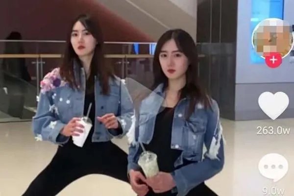 两女子在上海地铁站台劈叉博关注，警方为何会警告？