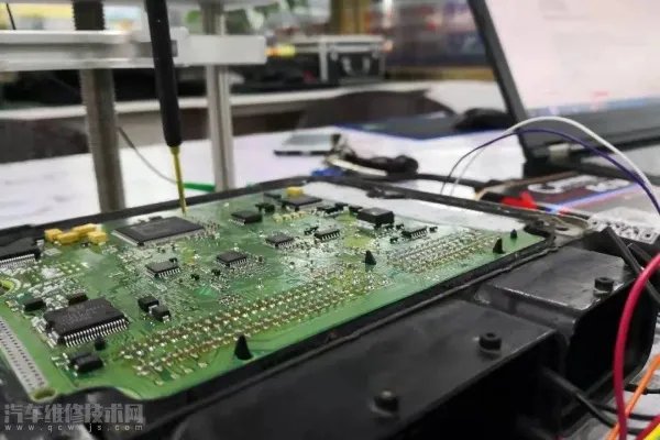 汽车电脑板坏了可以维修吗？汽车电脑板一般怎么修？