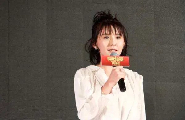 演员娜依扎产女，她是什么时候结婚的？孩子父亲是谁？