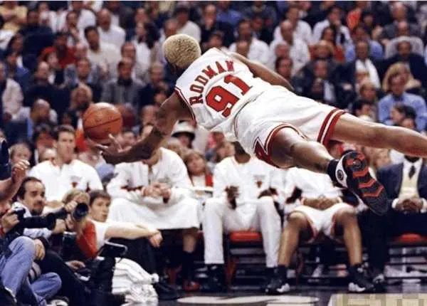 或许这就是詹姆斯与乔丹最大的差别吧