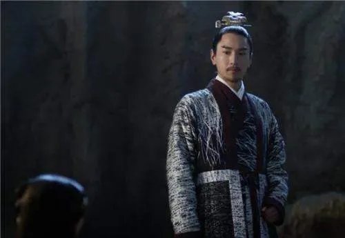 《三生三世十里桃花》墨渊和夜华是不是同一个人？