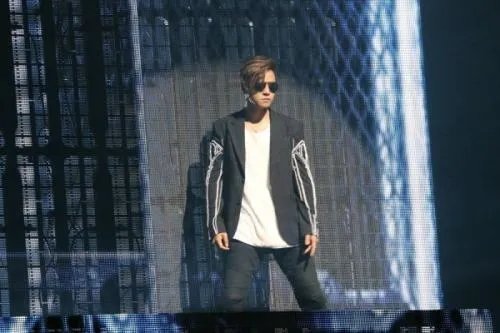 罗志祥微博秀恩爱，一个什么样的女人能拴住亚洲舞王的心?