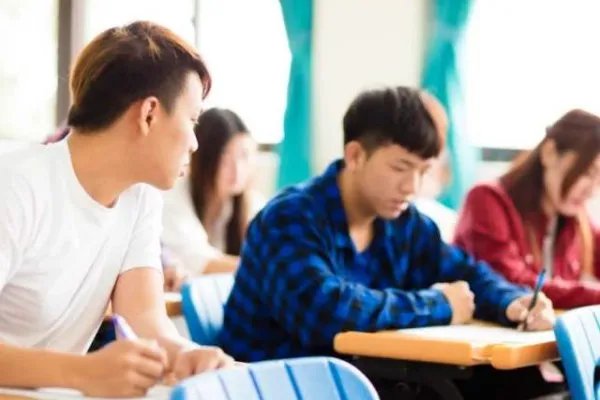 哈工大因为学生考试作弊便开除学籍是惩罚太重了吗？