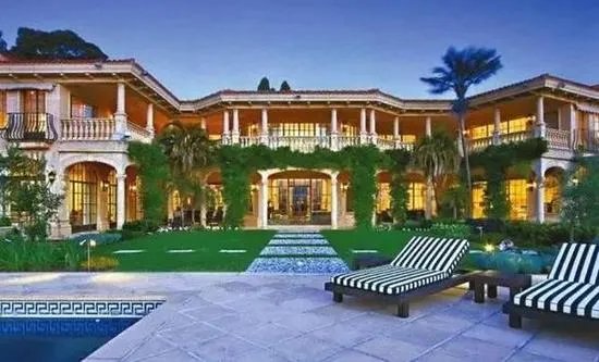 刘强东到底有多宠奶茶妹妹？