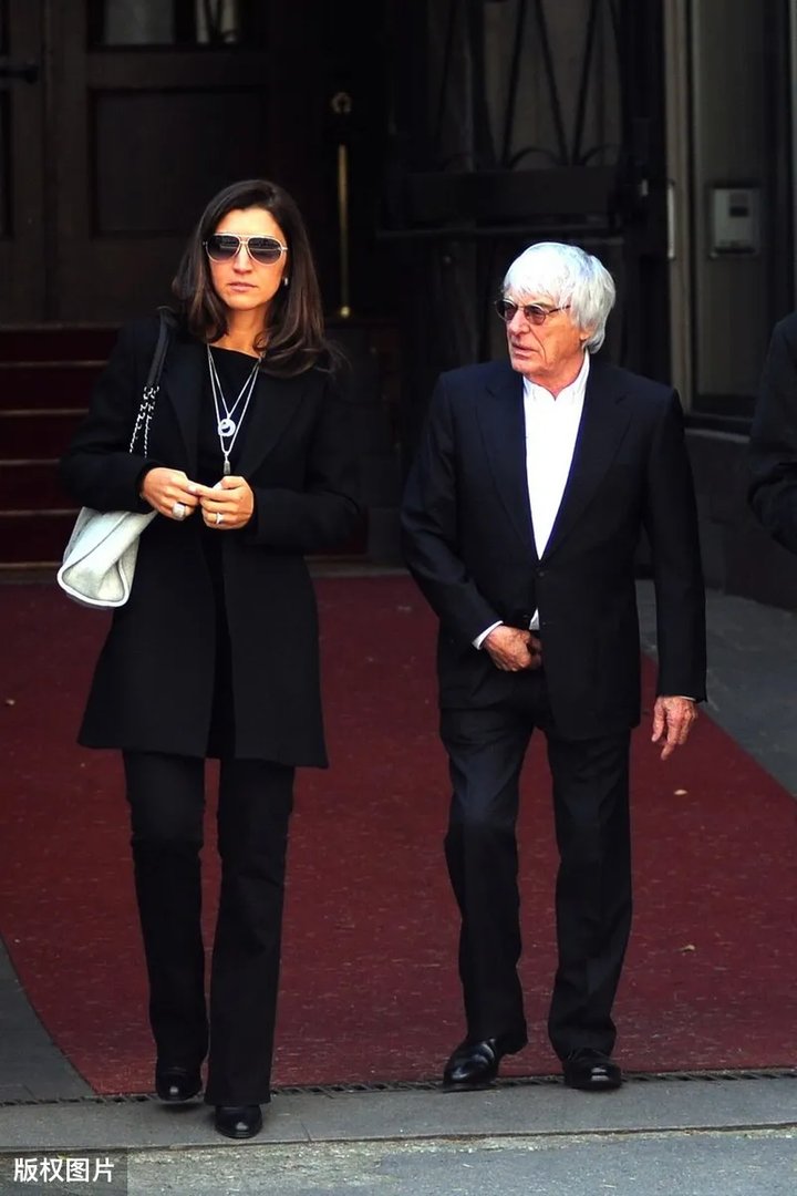 42岁超模嫁给88岁F1总裁是什么感受?