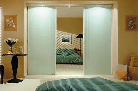 谁有成品玻璃推拉门的图片啊，我想印本图册，