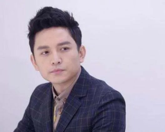 微博之夜上被批业务水平低的百克力,他是什么来头?